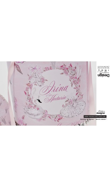 Trusou de botez cu lebede si motive florale personalizat pentru fete, Lebada alba 40